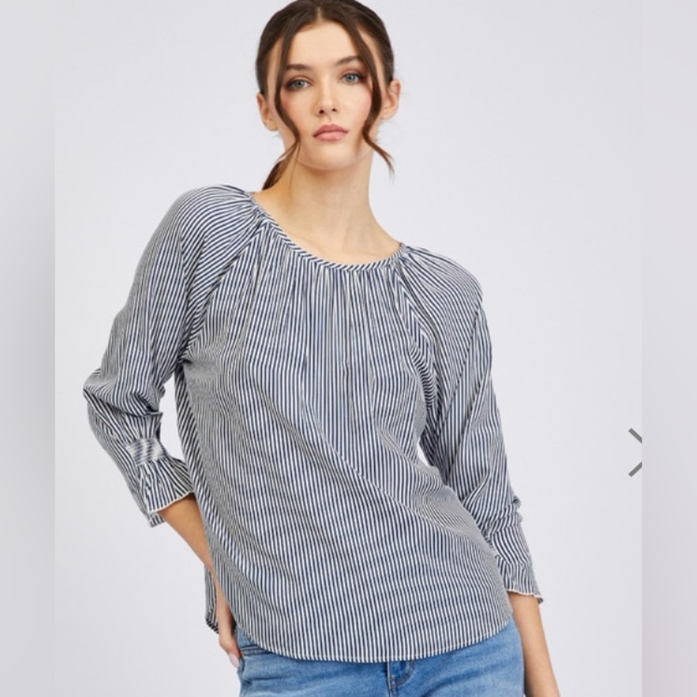EUC Orsay white with navy blue striped blouse with 3/4 inch gathered sleeves